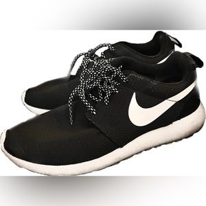 Women’s Nike Roche One
